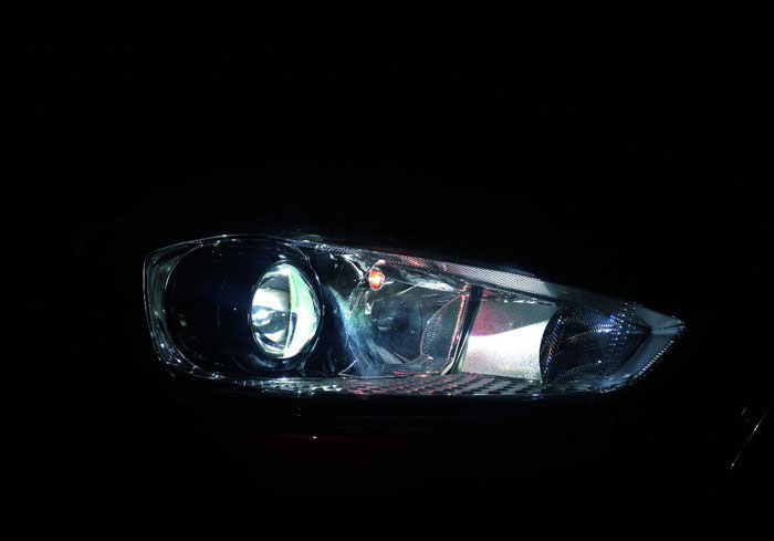 福克斯车灯改装阿帕2H，阿帕透镜