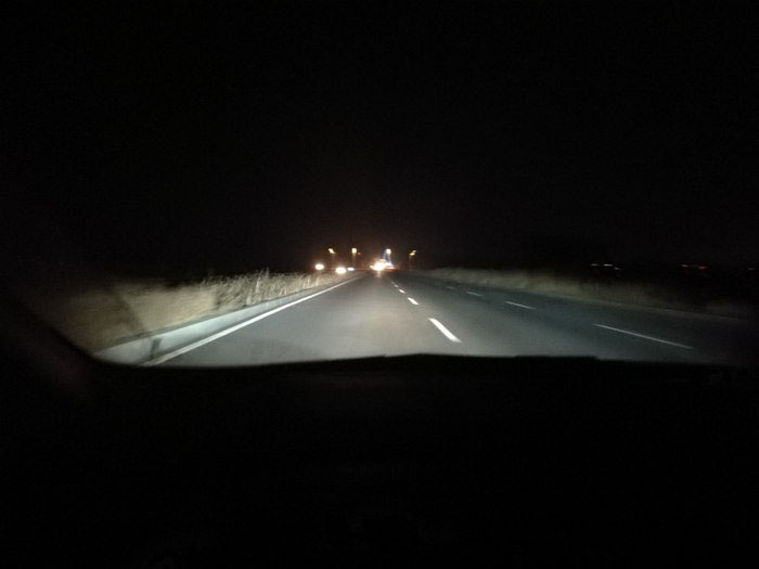 福克斯车灯改装阿帕2H的远光效果图