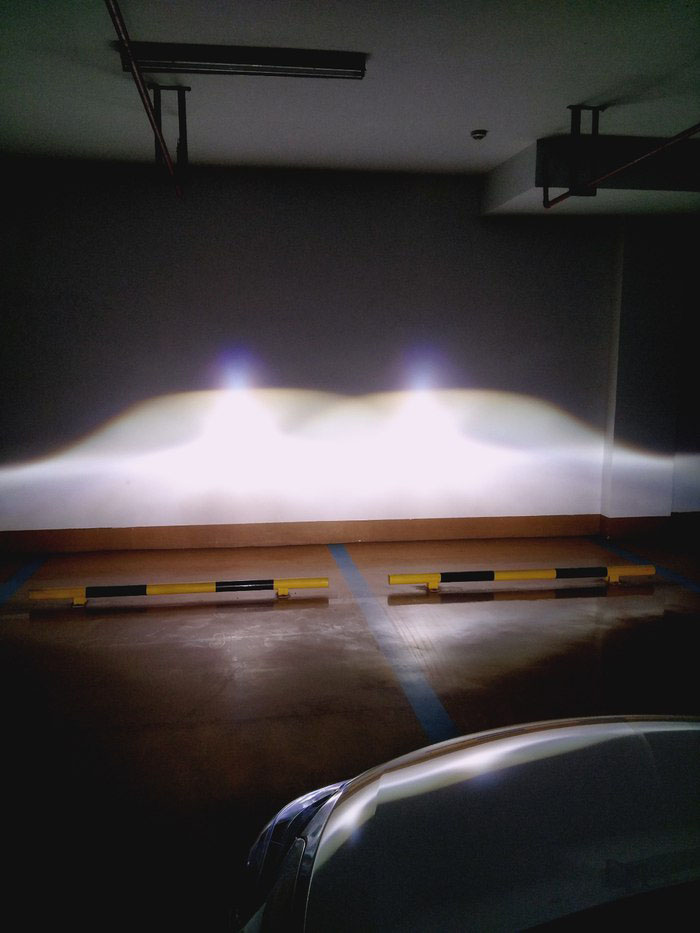 丰田威驰FS车灯改装阿帕捍卫者S，远光效果图