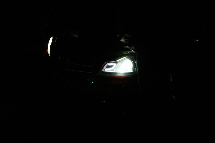 奔驰C旅车灯升级阿帕氙气套装，调整灯光高度
