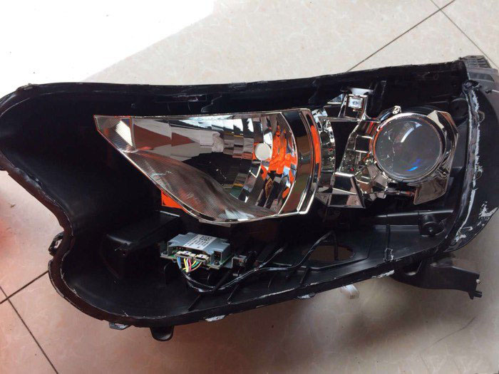 本田CRV车灯改装阿帕氙气灯，安装固定透镜