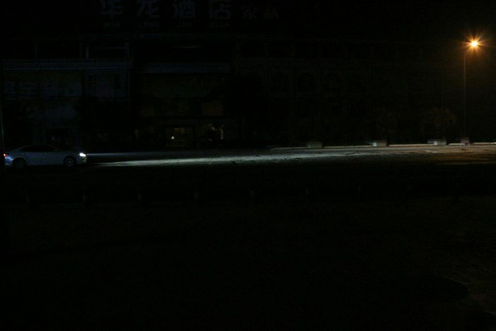 雷克萨斯es车灯改装后的灯光效果